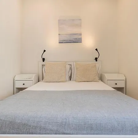 Homely 2bdr With Terrace By Lovelystay *