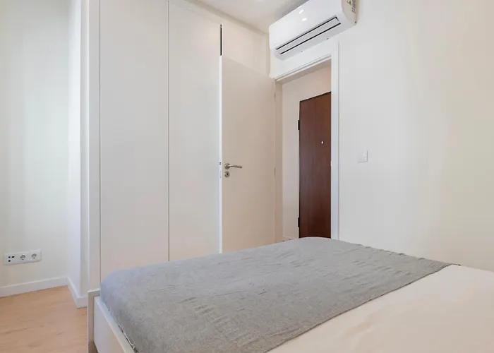 Homely 2bdr With Terrace By Lovelystay