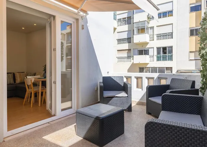 Homely 2bdr With Terrace By Lovelystay Apartmán Lisboa