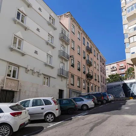 Homely 2bdr With Terrace By Lovelystay Lisboa