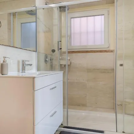 Homely 2bdr With Terrace By Lovelystay Apartment Lissabon