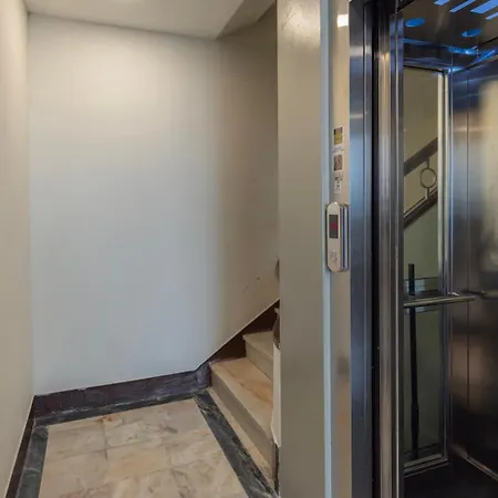 Homely 2bdr With Terrace By Lovelystay Apartment Lissabon