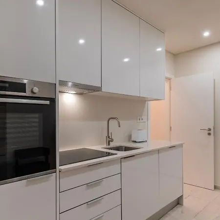 Homely 2bdr With Terrace By Lovelystay